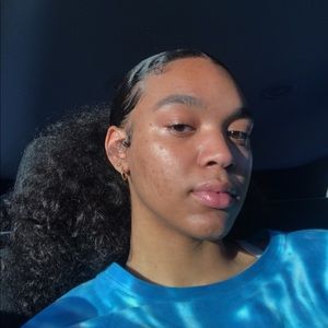 Meet your Posher, Alexus